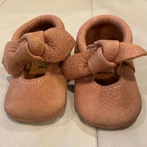 Freshly Picked Zion Knotted Bow Mocc - Size 3